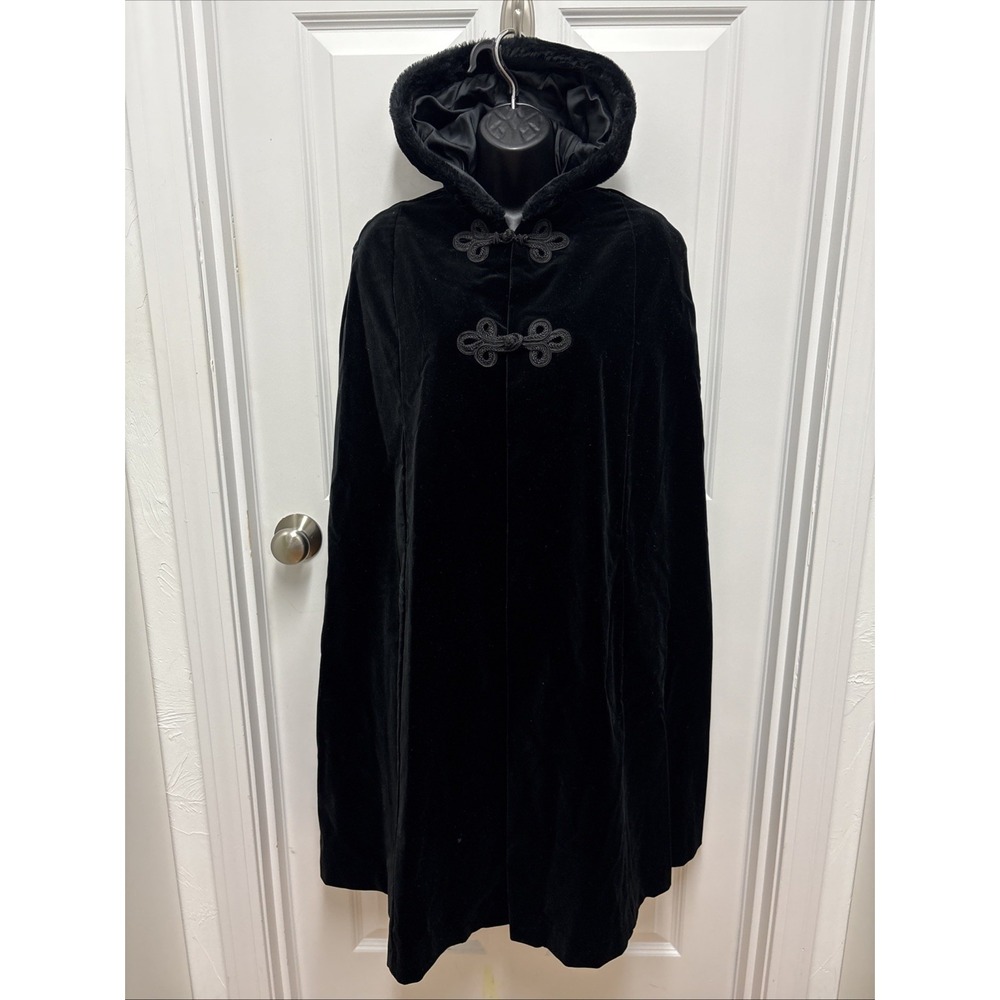 Emjay Creations Vintage Black Velvet Hooded Cloak Frog Closure Faux Fur Trim 12